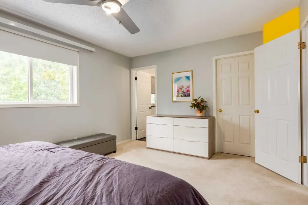 128 Riverwood Close SE Calgary AB T2C 3Z6