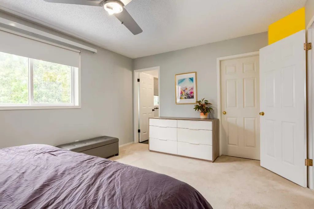 128 Riverwood Close SE Calgary AB T2C 3Z6