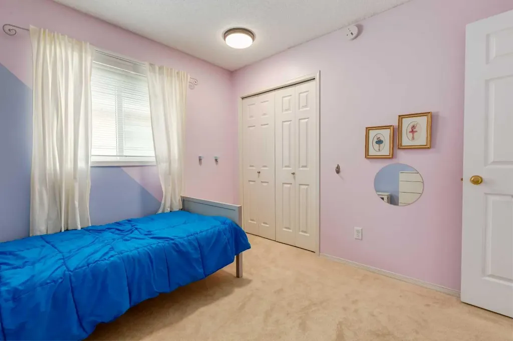 128 Riverwood Close SE Calgary AB T2C 3Z6