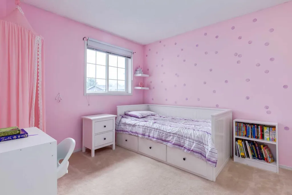 128 Riverwood Close SE Calgary AB T2C 3Z6