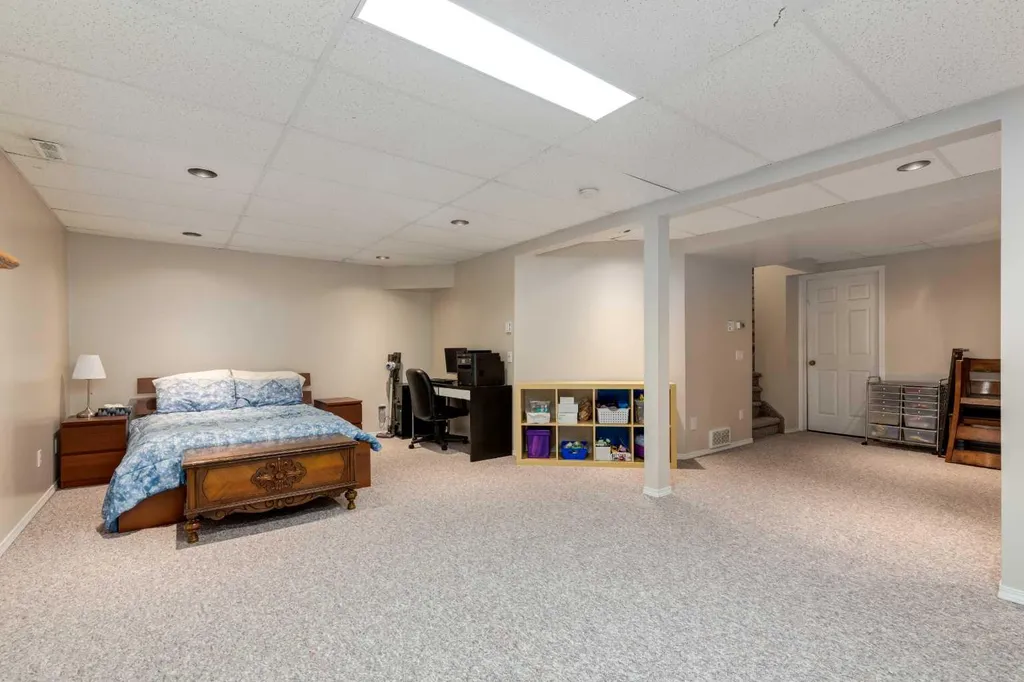 128 Riverwood Close SE Calgary AB T2C 3Z6