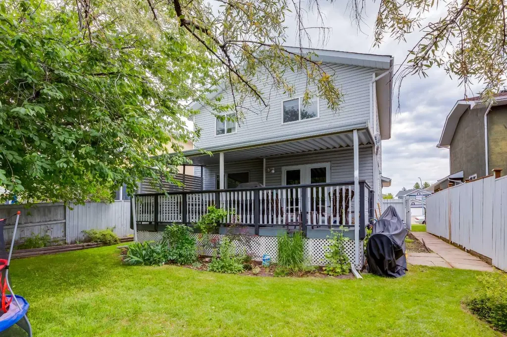 128 Riverwood Close SE Calgary AB T2C 3Z6