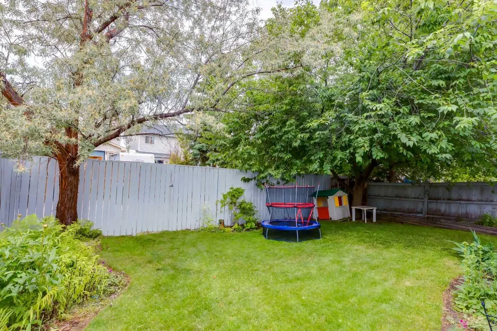 128 Riverwood Close SE Calgary AB T2C 3Z6