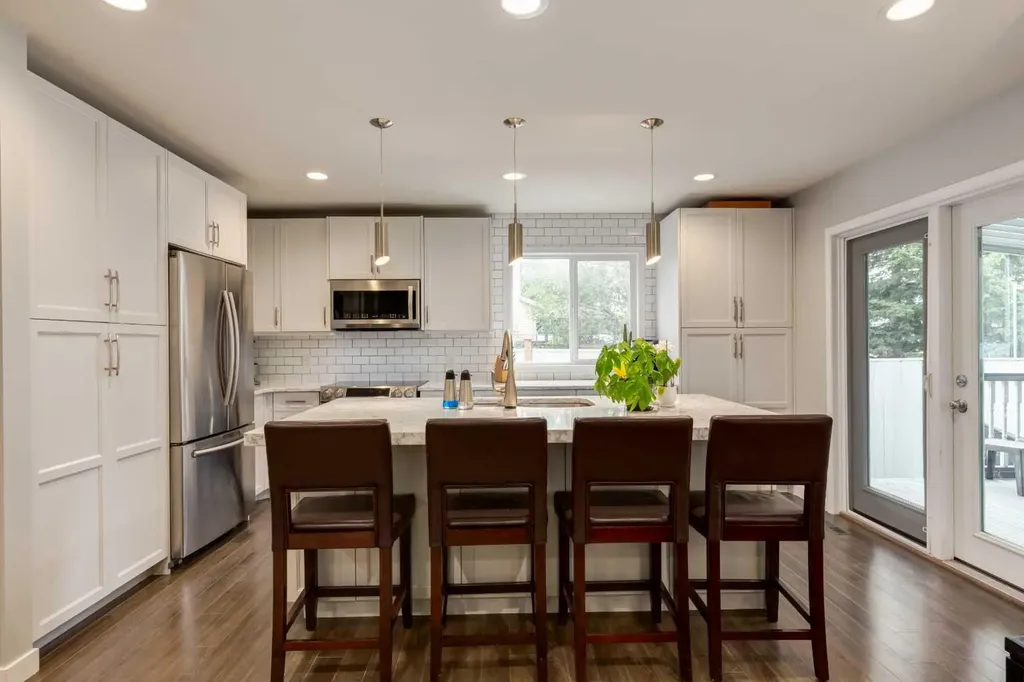 128 Riverwood Close SE Calgary AB T2C 3Z6