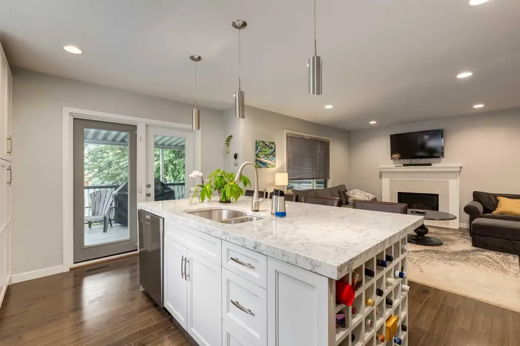 128 Riverwood Close SE Calgary AB T2C 3Z6