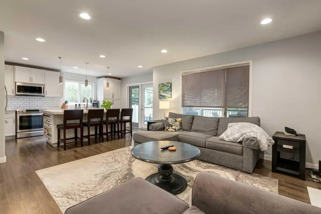 128 Riverwood Close SE Calgary AB T2C 3Z6