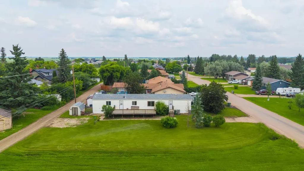 210 1 Street E Lashburn SK S0M1H0