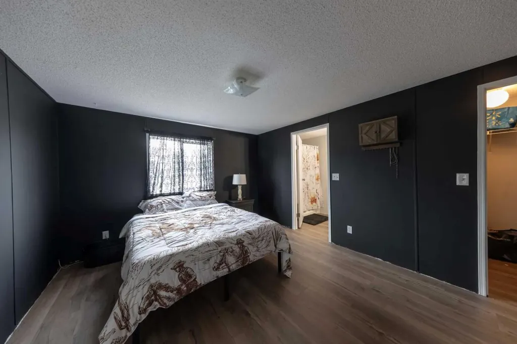 210 1 Street E Lashburn SK S0M1H0