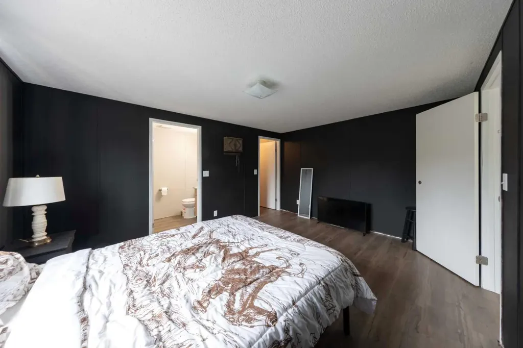 210 1 Street E Lashburn SK S0M1H0