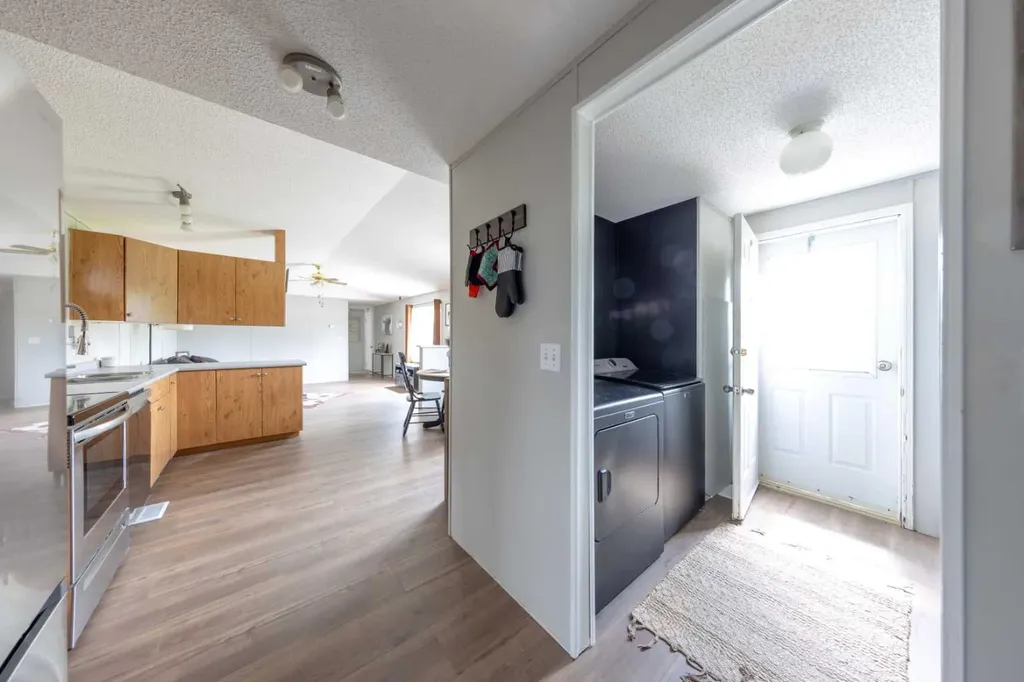 210 1 Street E Lashburn SK S0M1H0