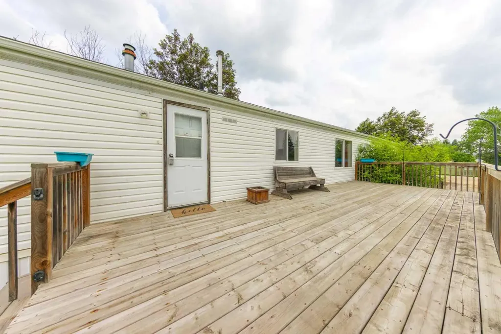 210 1 Street E Lashburn SK S0M1H0