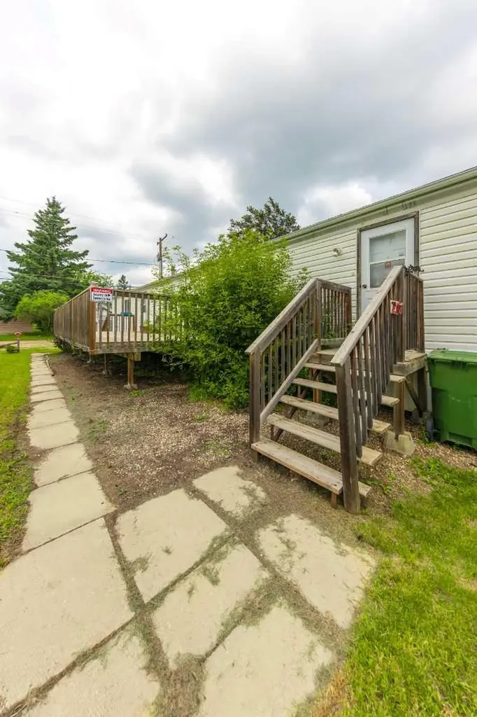 210 1 Street E Lashburn SK S0M1H0