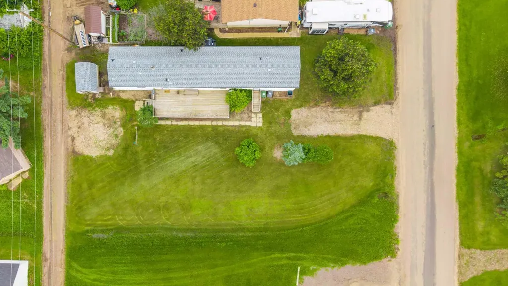 210 1 Street E Lashburn SK S0M1H0