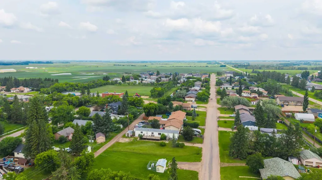 210 1 Street E Lashburn SK S0M1H0