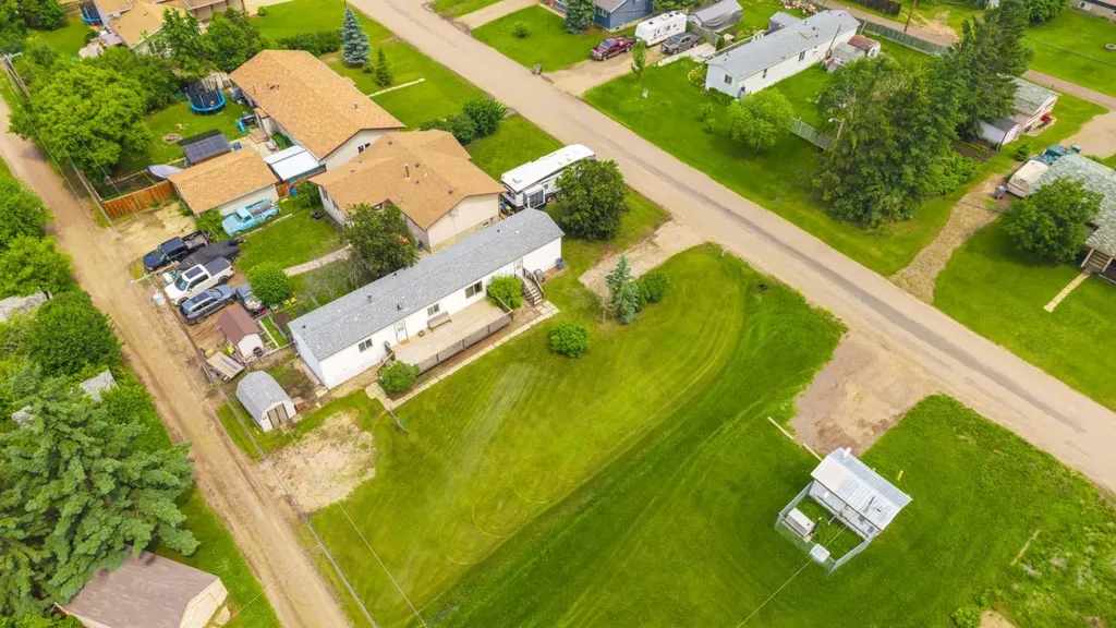 210 1 Street E Lashburn SK S0M1H0
