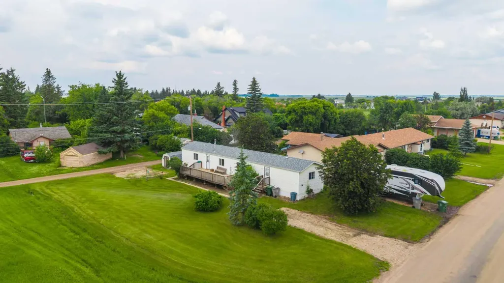 210 1 Street E Lashburn SK S0M1H0