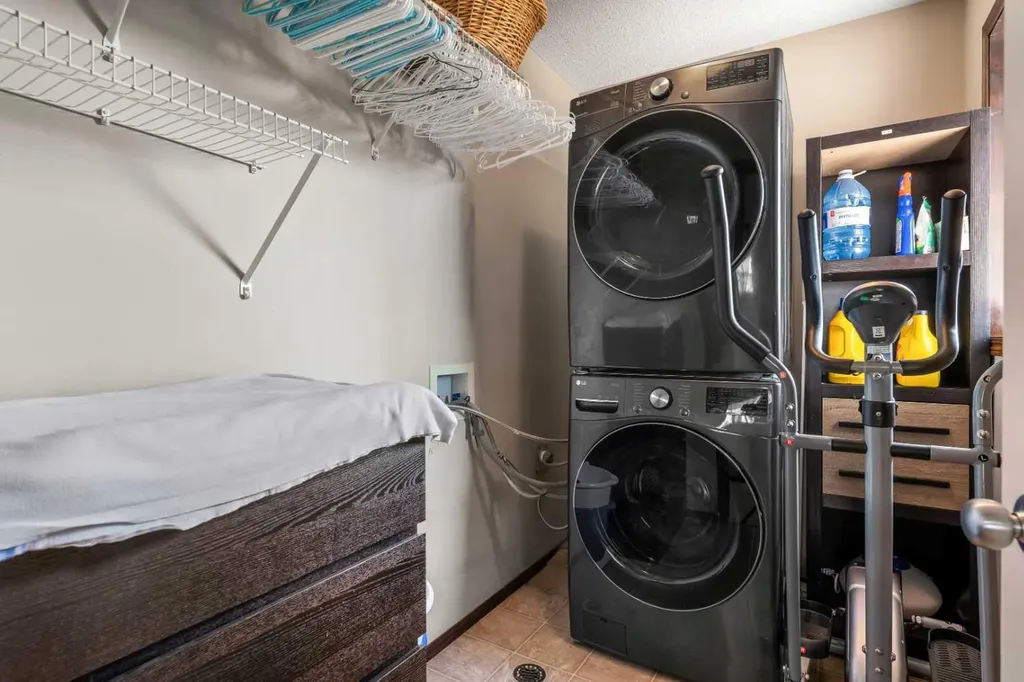 562 Cranston Drive SE Calgary AB T3M 0L5