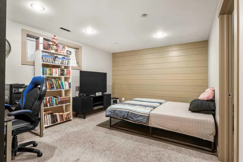 562 Cranston Drive SE Calgary AB T3M 0L5