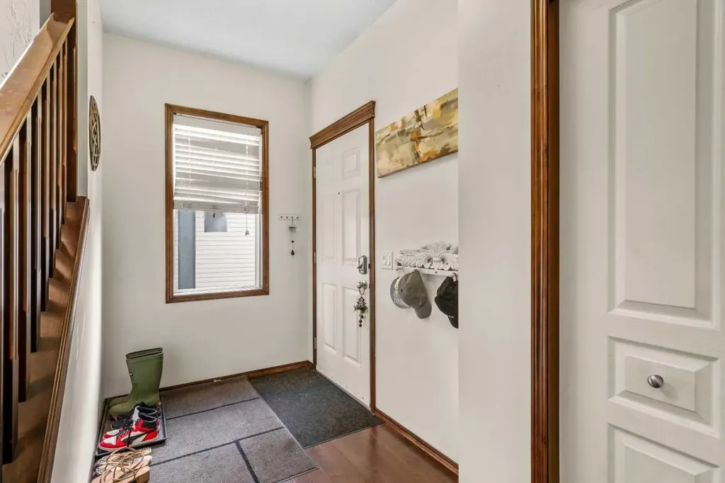 562 Cranston Drive SE Calgary AB T3M 0L5