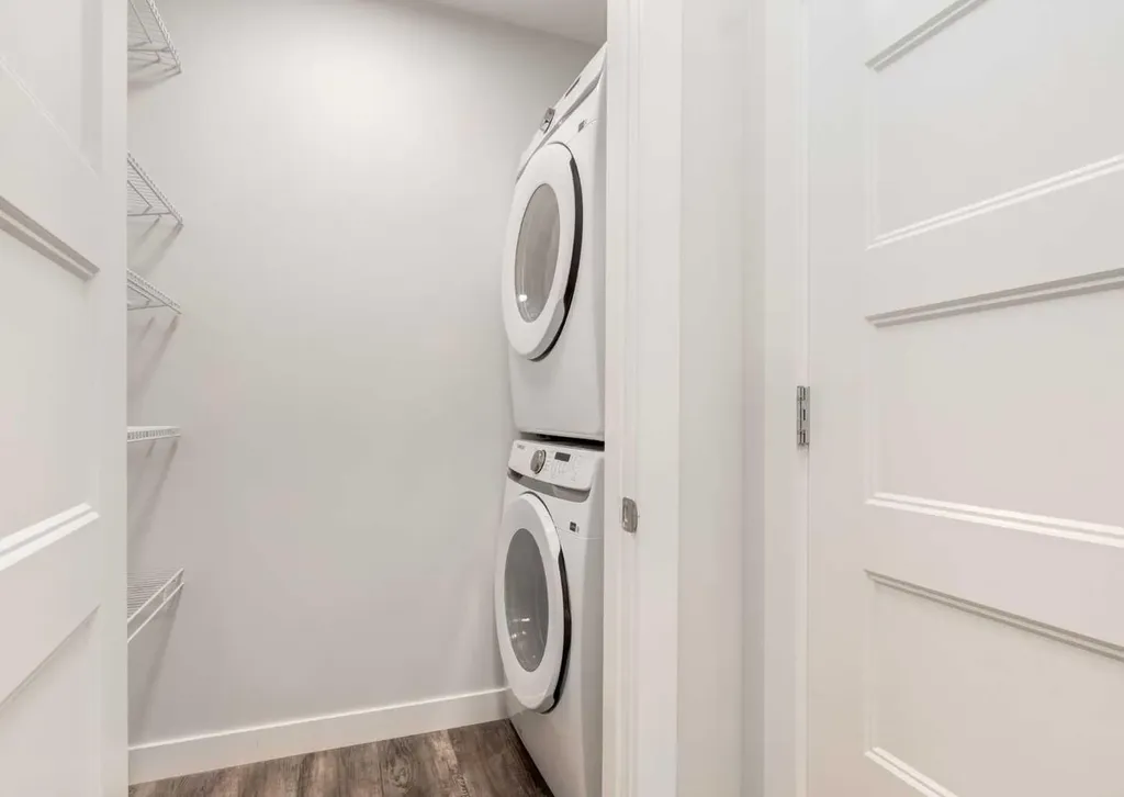 125 Wolf Hollow Crescent SE Calgary AB T2X5W9