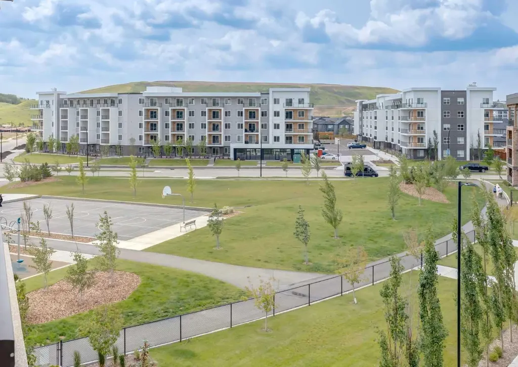 125 Wolf Hollow Crescent SE Calgary AB T2X5W9