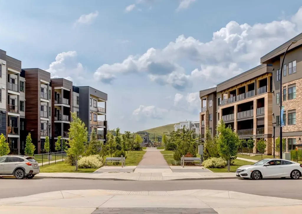 125 Wolf Hollow Crescent SE Calgary AB T2X5W9
