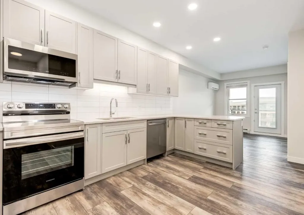 125 Wolf Hollow Crescent SE Calgary AB T2X5W9
