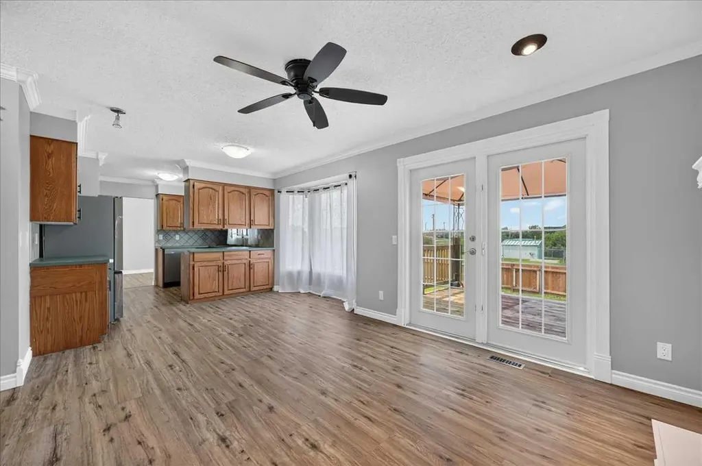1614 Harrison Street Crossfield AB T0M0S0