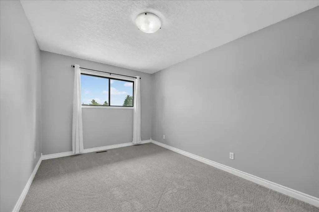 1614 Harrison Street Crossfield AB T0M0S0