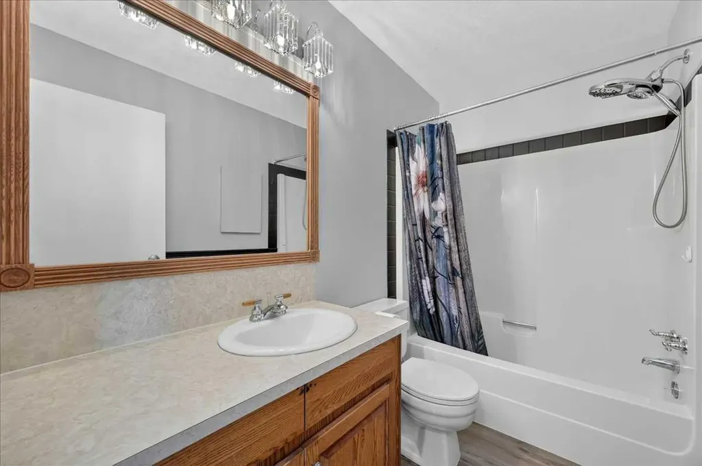 1614 Harrison Street Crossfield AB T0M0S0
