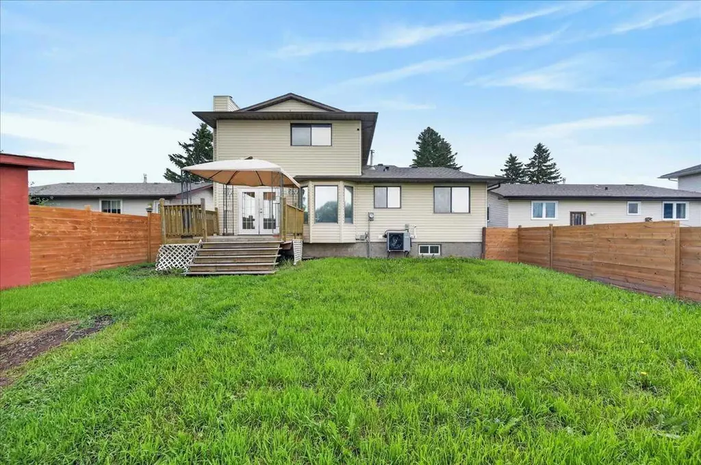 1614 Harrison Street Crossfield AB T0M0S0