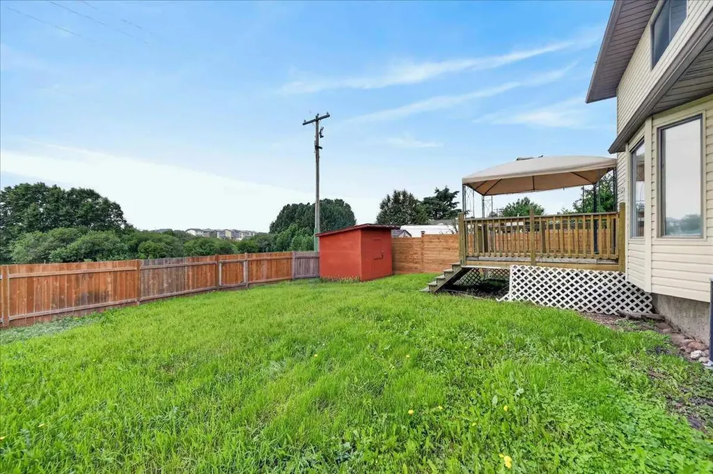 1614 Harrison Street Crossfield AB T0M0S0
