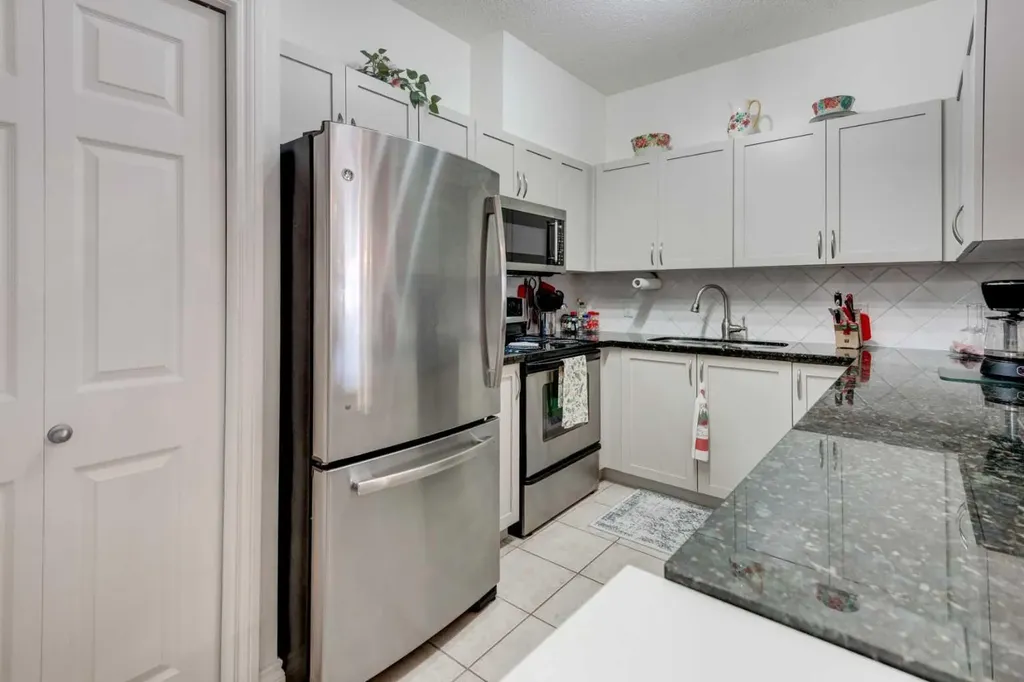 11170 30 Street SW Calgary AB T2W 6J2