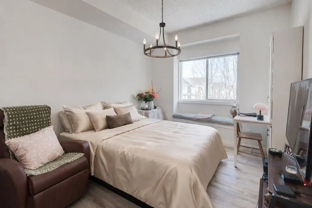 11170 30 Street SW Calgary AB T2W 6J2