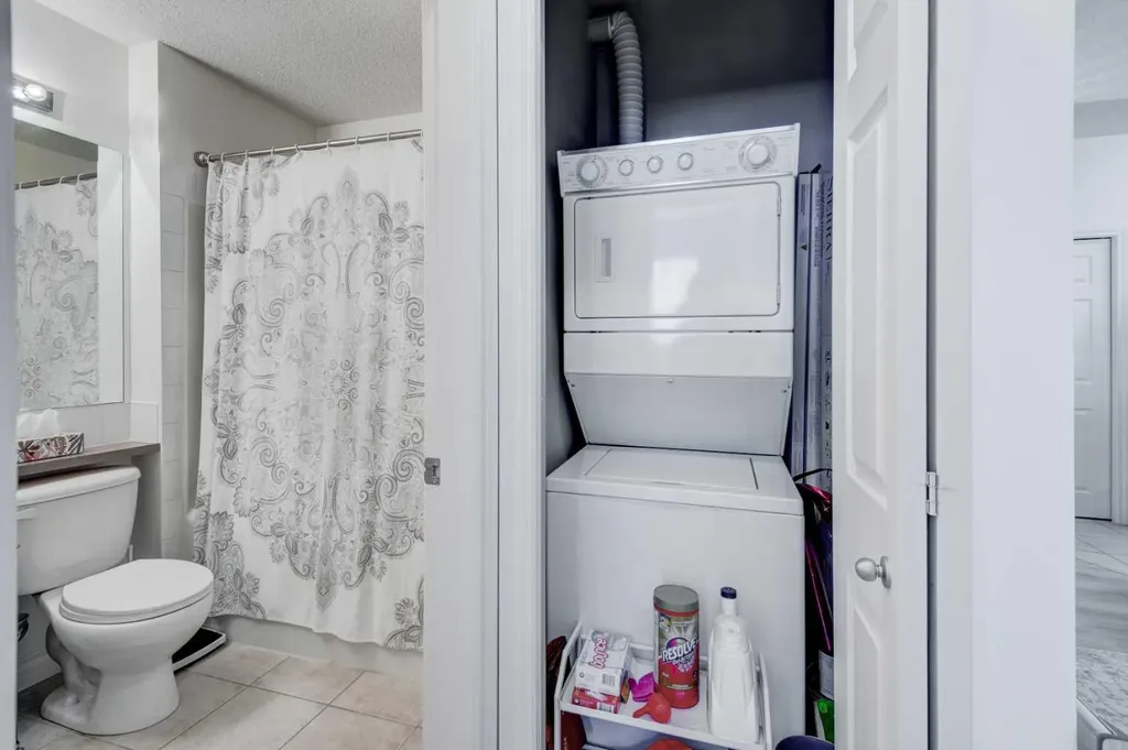 11170 30 Street SW Calgary AB T2W 6J2