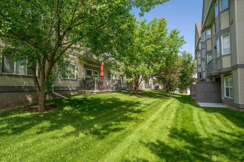 11170 30 Street SW Calgary AB T2W 6J2