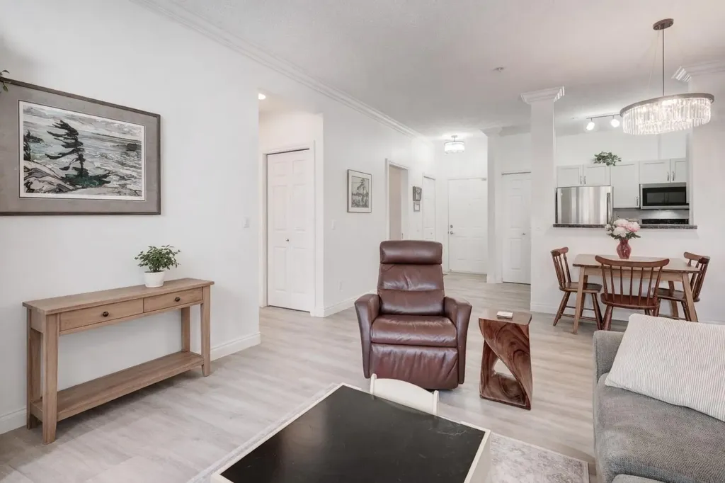 11170 30 Street SW Calgary AB T2W 6J2