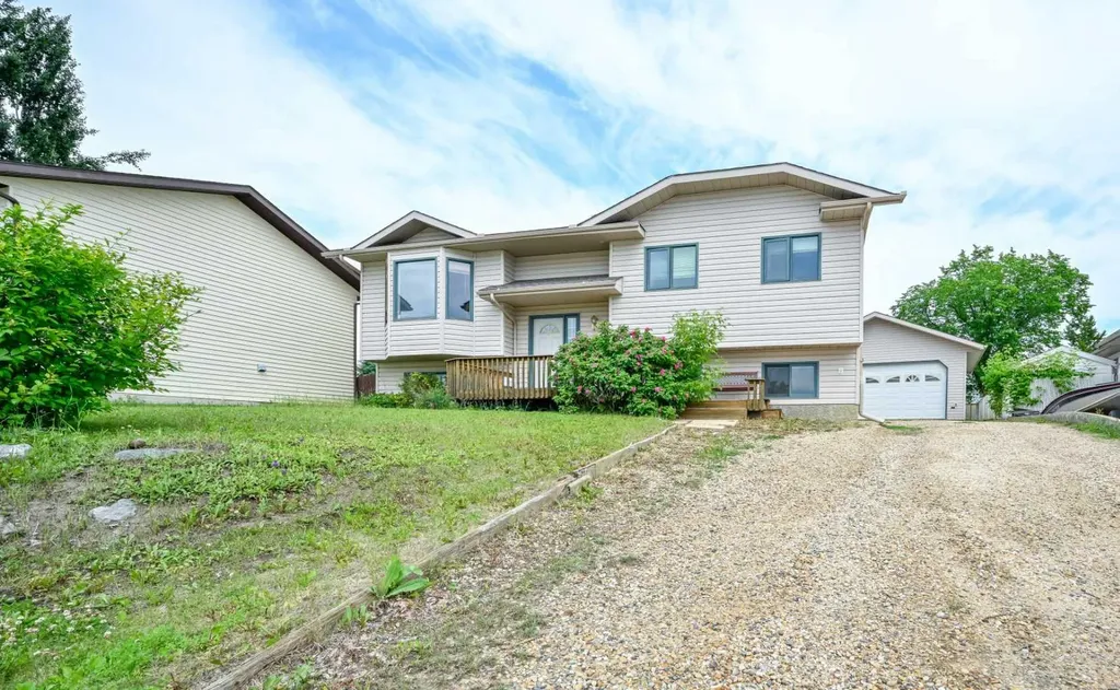 902 Birch Street Beaverlodge AB T0H 0C0