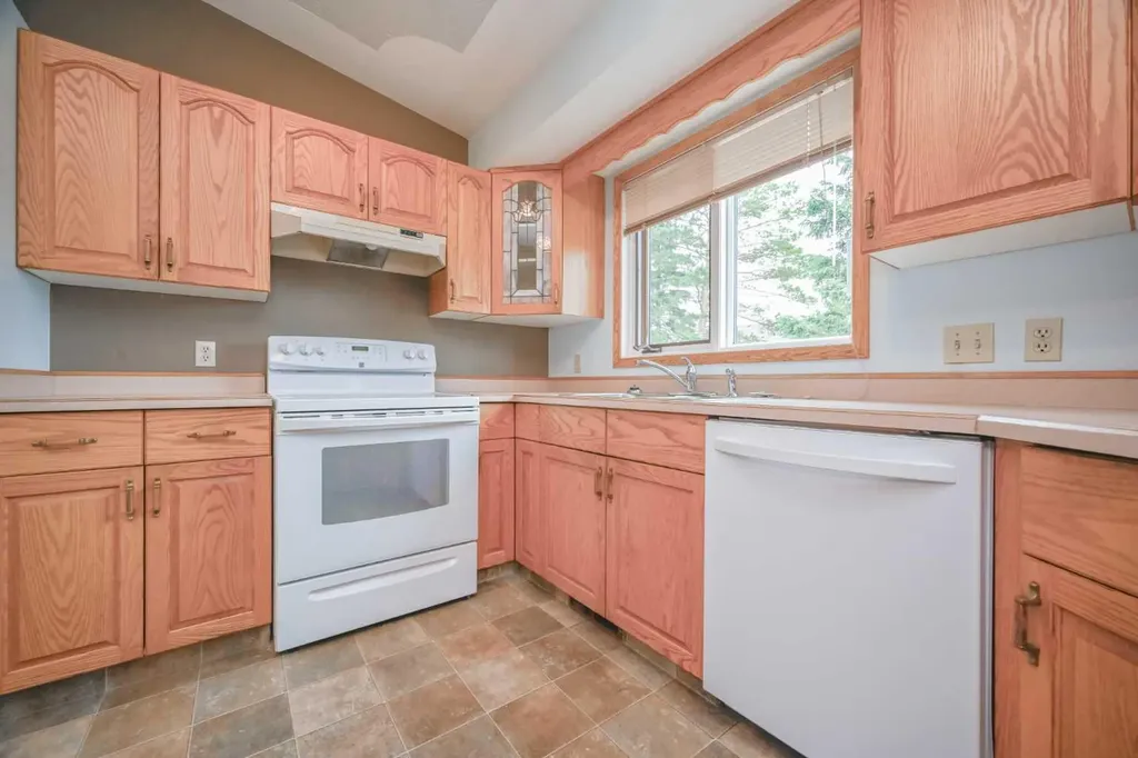 902 Birch Street Beaverlodge AB T0H 0C0