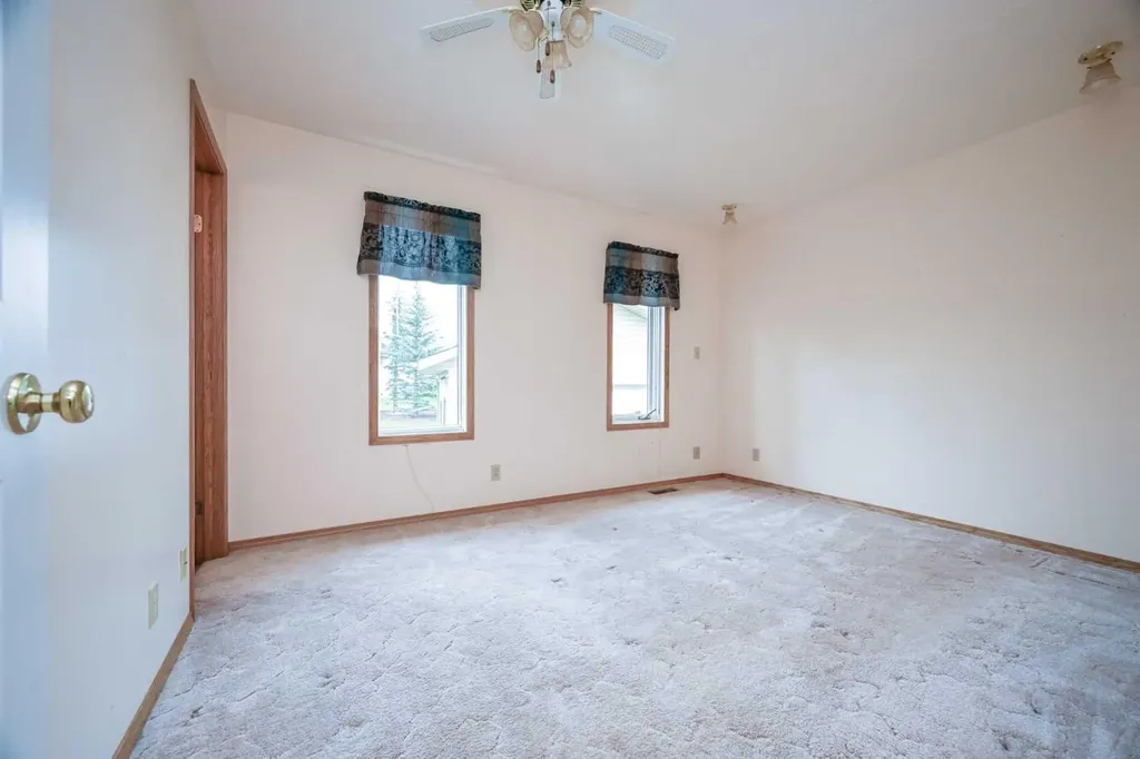 902 Birch Street Beaverlodge AB T0H 0C0