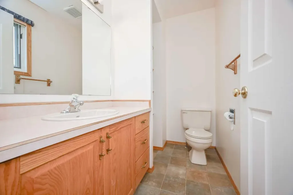 902 Birch Street Beaverlodge AB T0H 0C0
