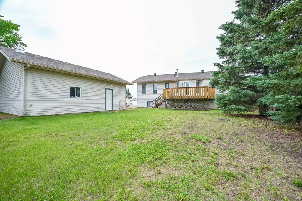 902 Birch Street Beaverlodge AB T0H 0C0