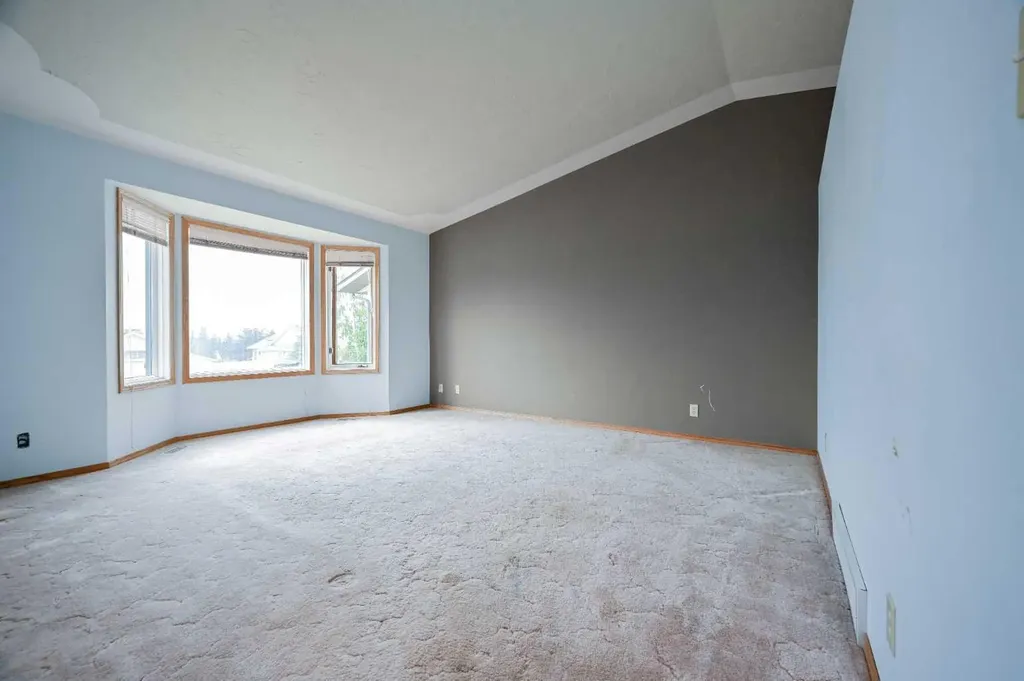 902 Birch Street Beaverlodge AB T0H 0C0