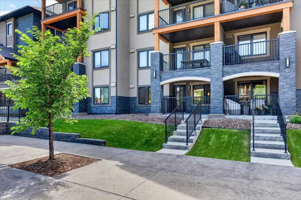 450 Kincora Glen Road NW Calgary AB T3R1S2