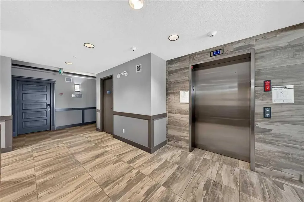 450 Kincora Glen Road NW Calgary AB T3R1S2