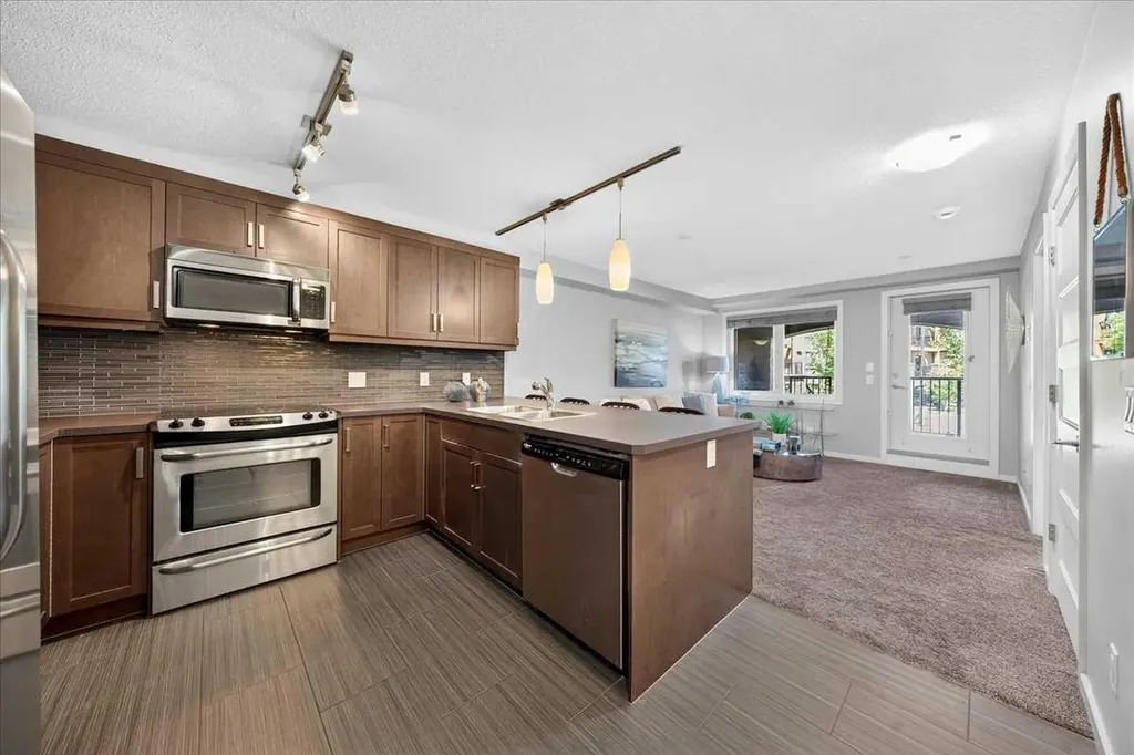 450 Kincora Glen Road NW Calgary AB T3R1S2