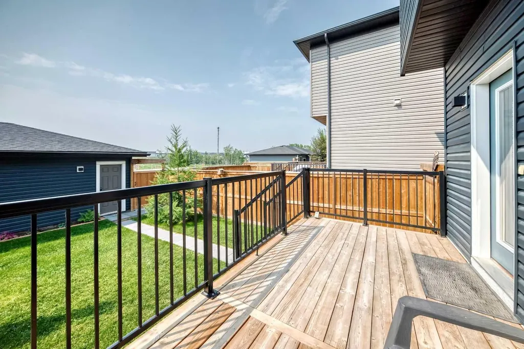 49 River Heights Drive NW Cochrane AB T4C 0Y1