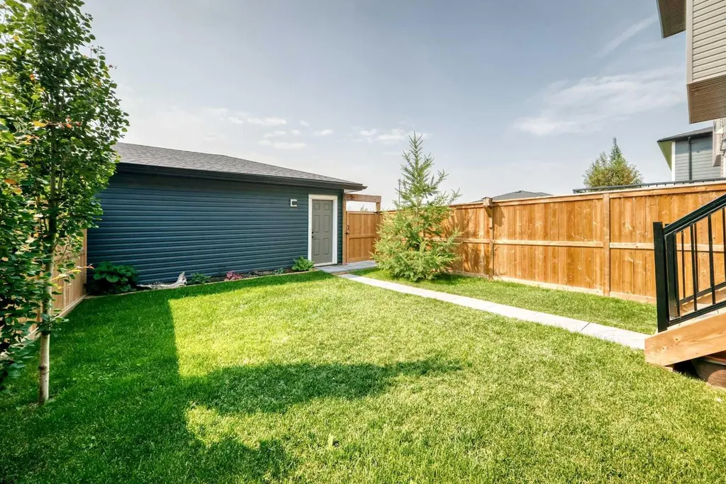 49 River Heights Drive NW Cochrane AB T4C 0Y1
