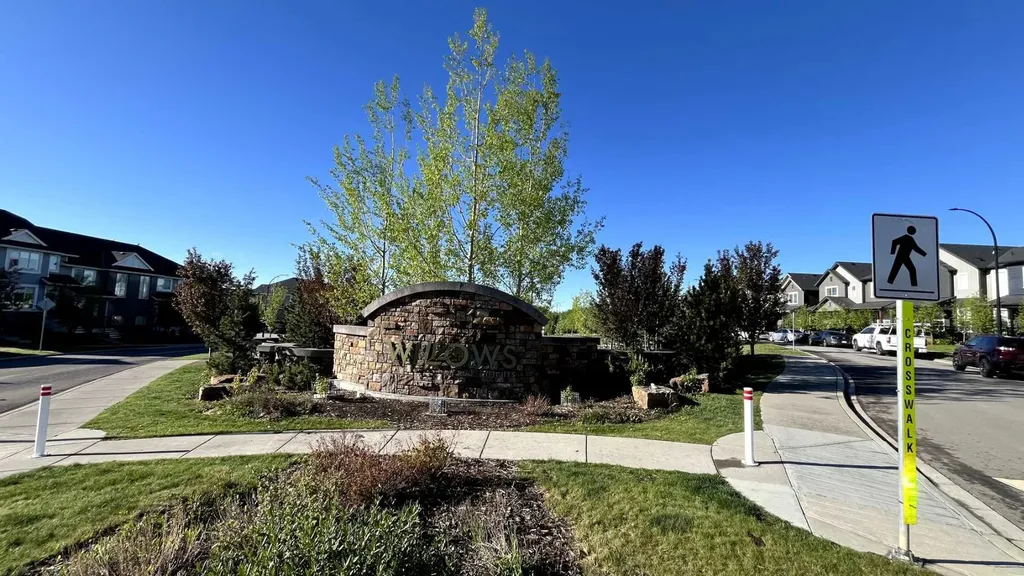 49 River Heights Drive NW Cochrane AB T4C 0Y1