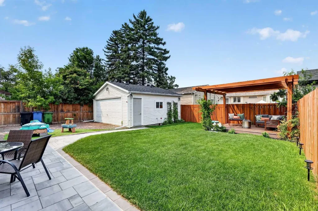 1820 Lysander Crescent SE Calgary AB T2C 1M3